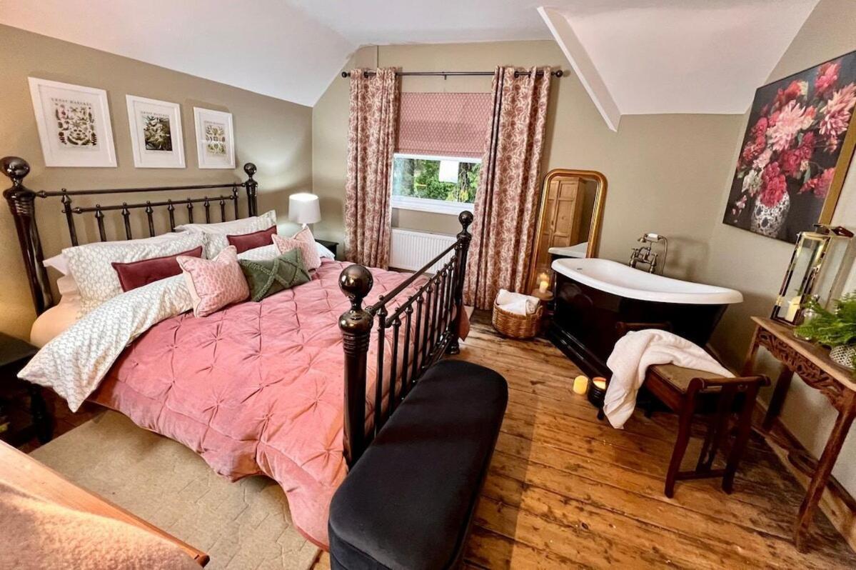 6 - Central Location - Entire House - Free Parking マーサー・ティドビル エクステリア 写真