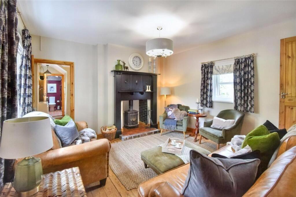 6 - Central Location - Entire House - Free Parking マーサー・ティドビル エクステリア 写真