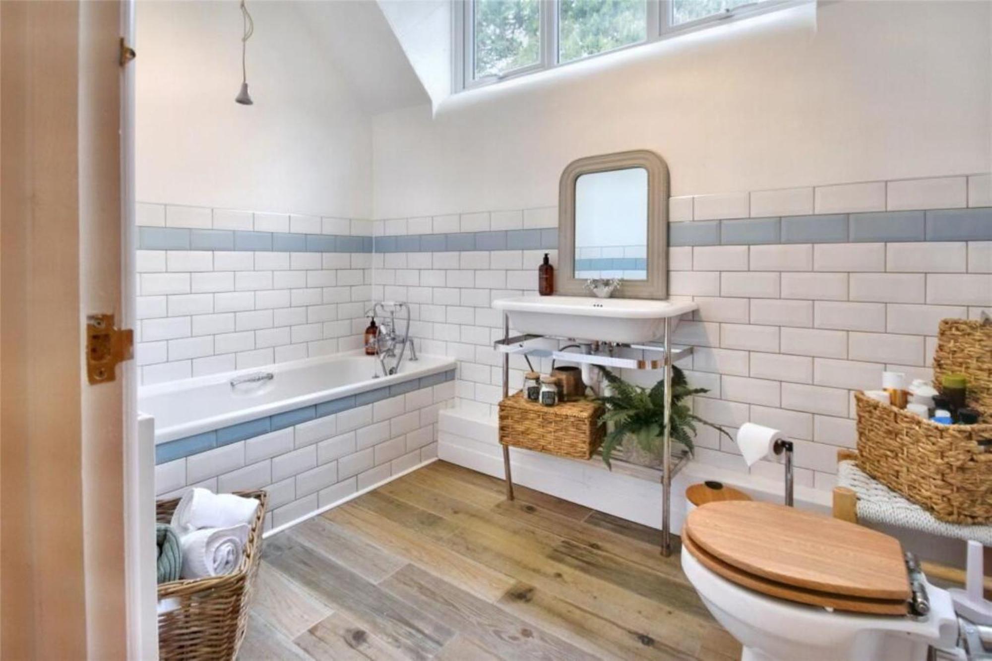 6 - Central Location - Entire House - Free Parking マーサー・ティドビル エクステリア 写真